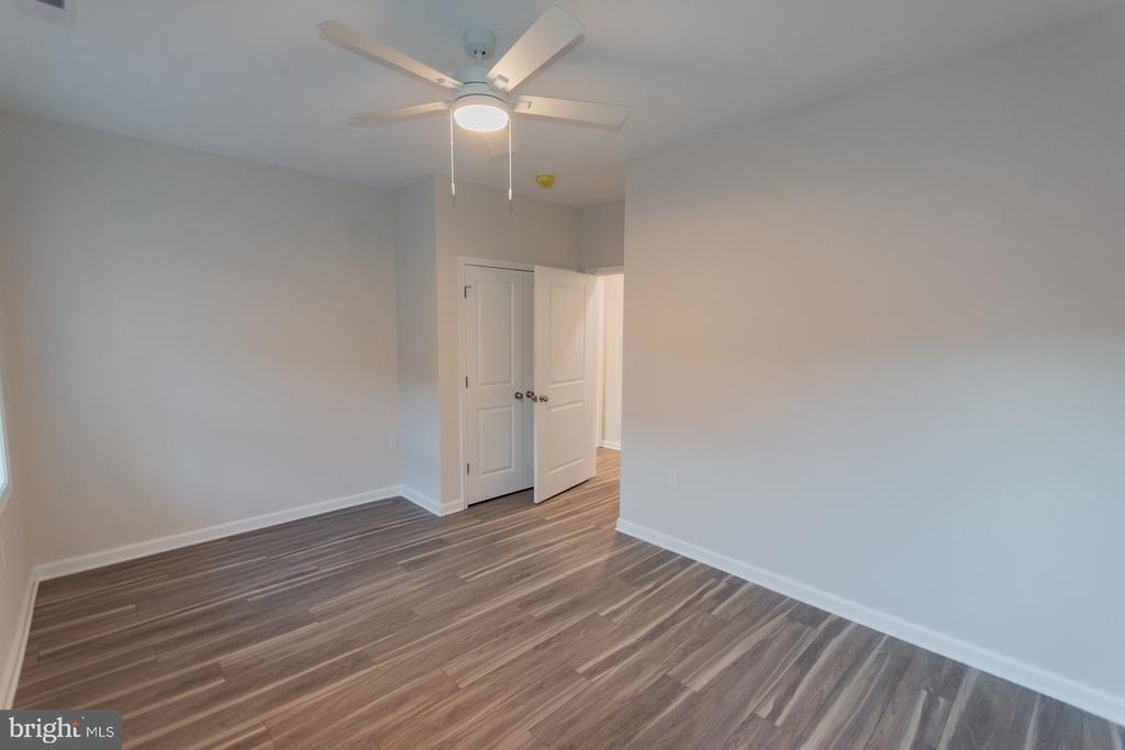 215 W King Street - Photo 18