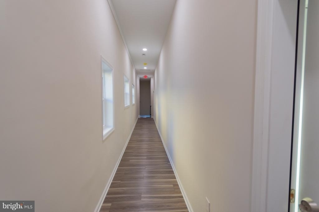 215 W King Street - Photo 32