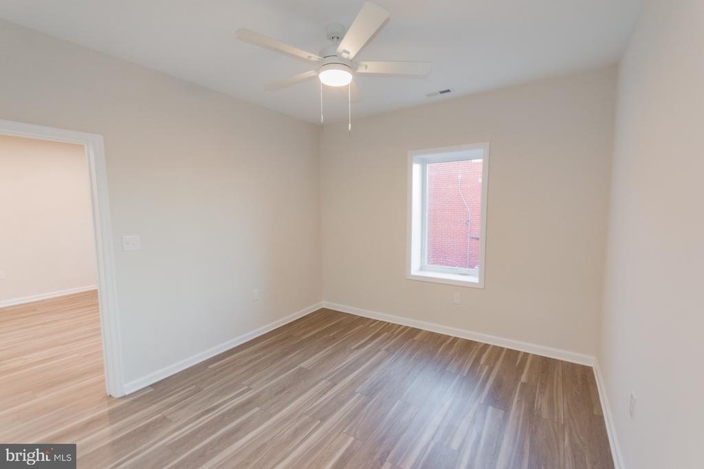 215 W King Street - Photo 23