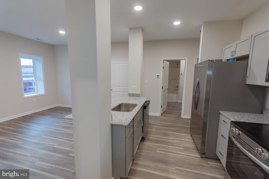 215 W King Street - Photo 38