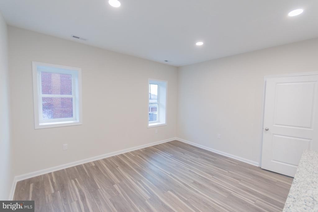 215 W King Street - Photo 13