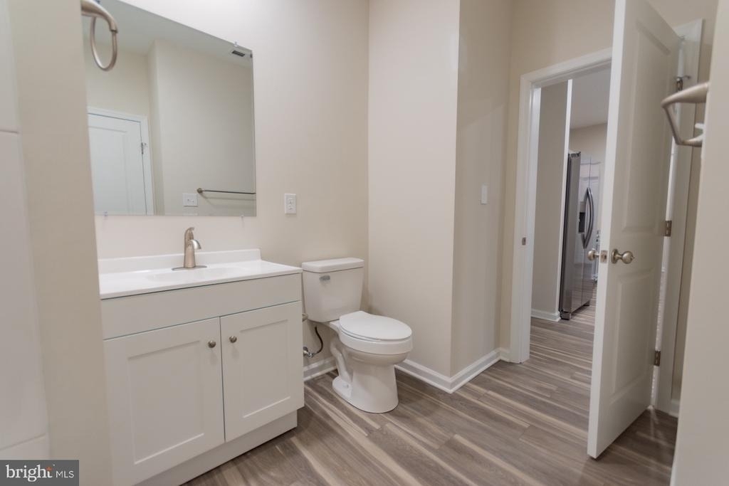 215 W King Street - Photo 27
