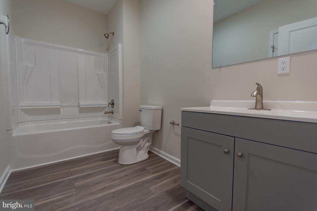 215 W King Street - Photo 20