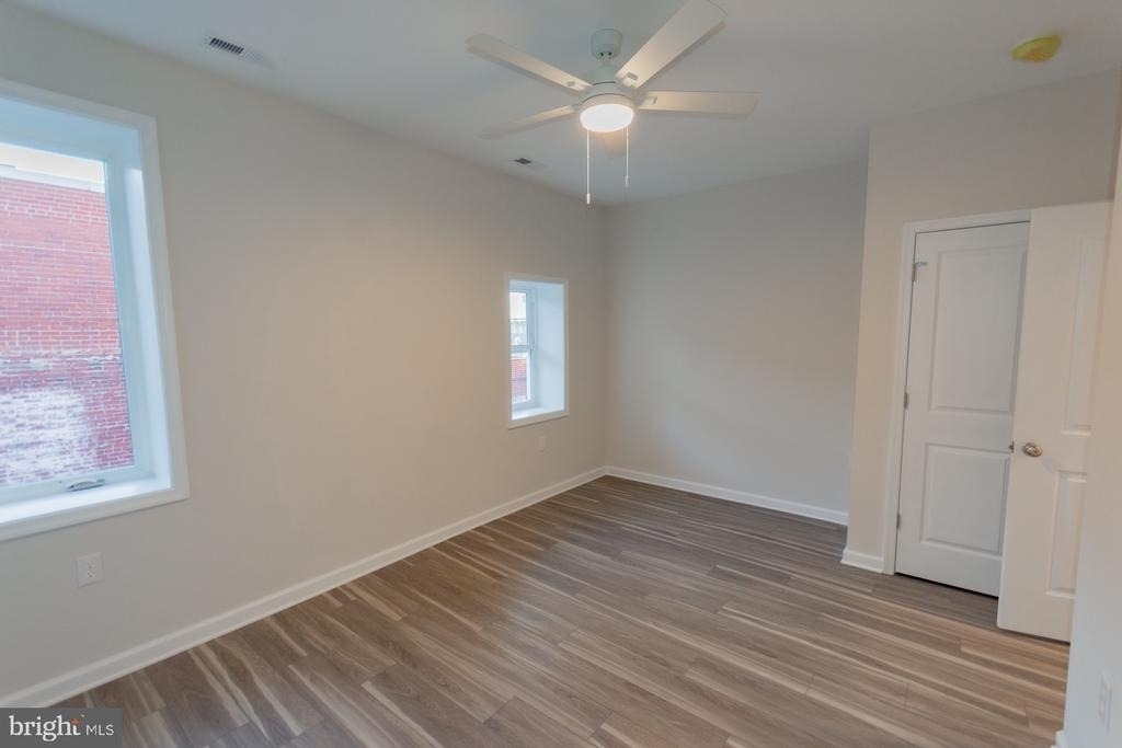 215 W King Street - Photo 19