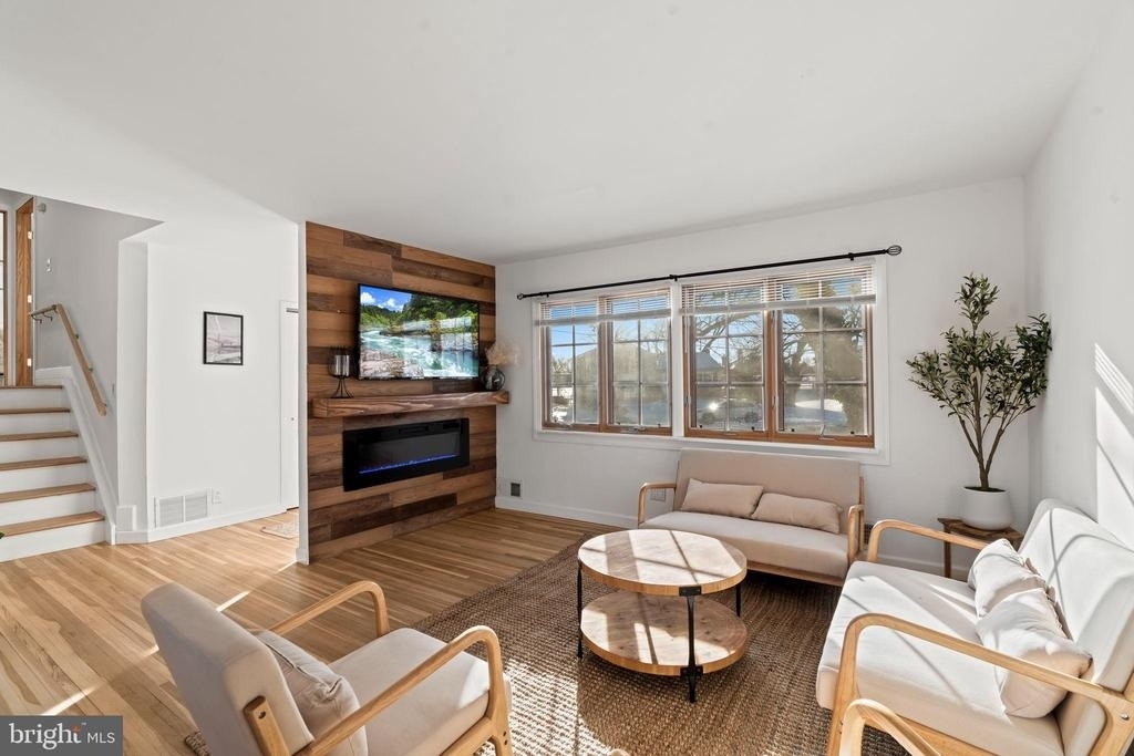 209 Front Street - Photo 5