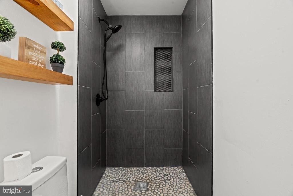 209 Front Street - Photo 14