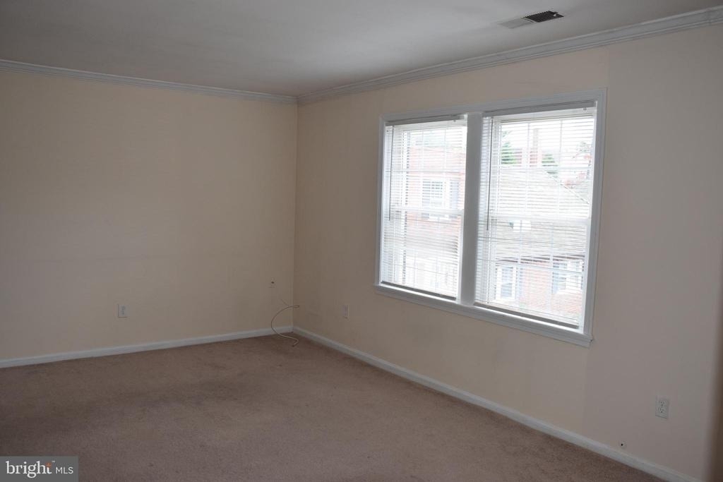 2057 38th Street Se - Photo 13