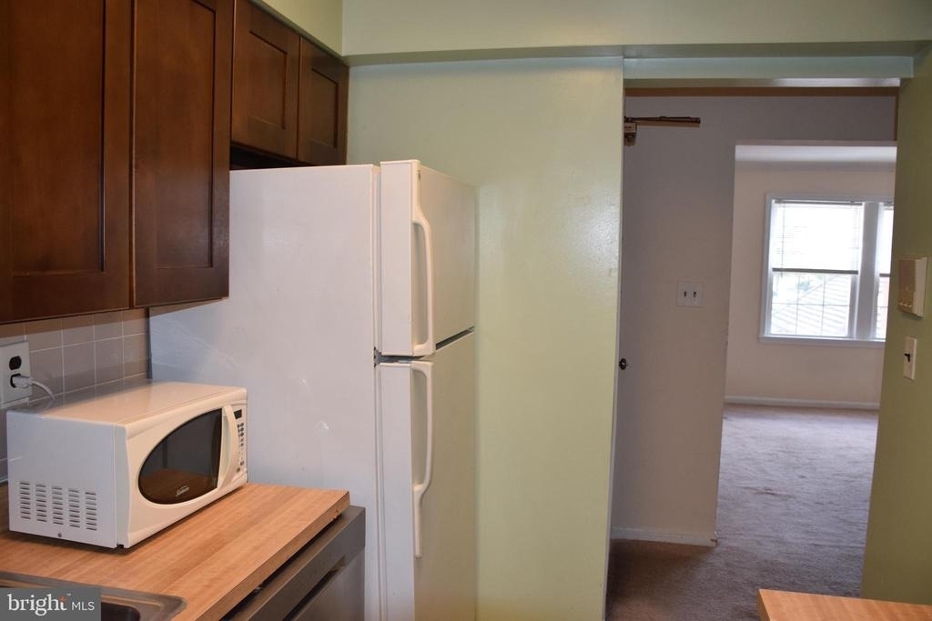 2057 38th Street Se - Photo 9