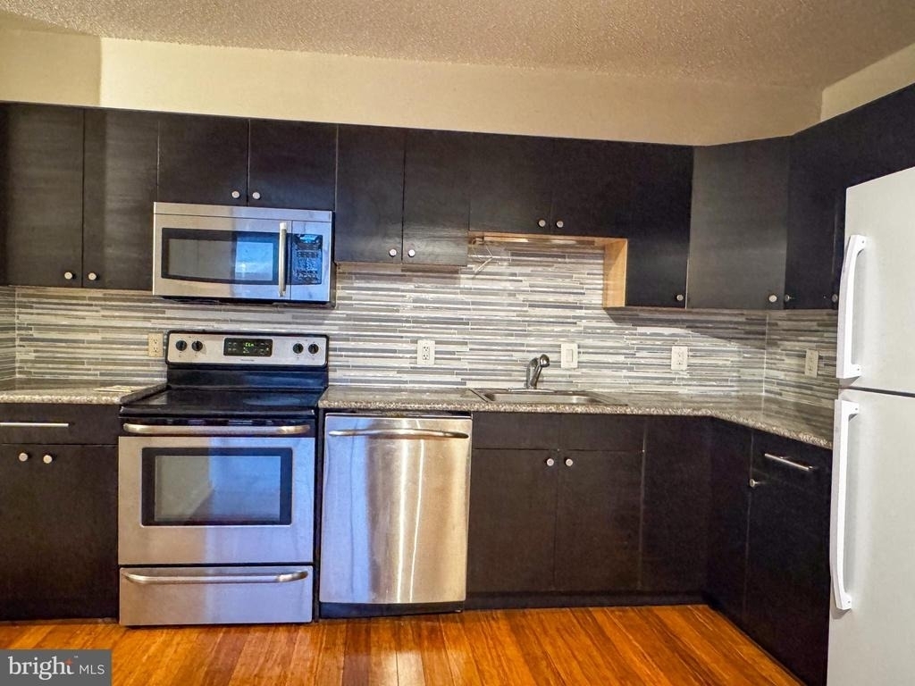 2141 P Street Nw - Photo 3