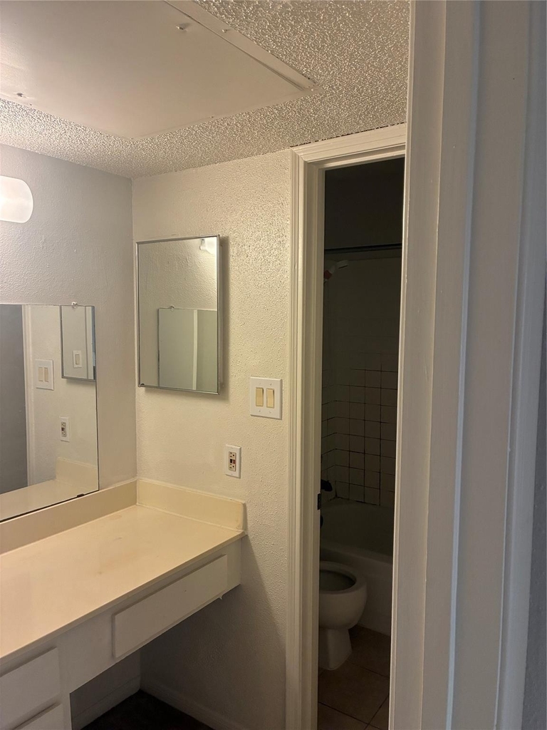 2121 Hepburn Street - Photo 13