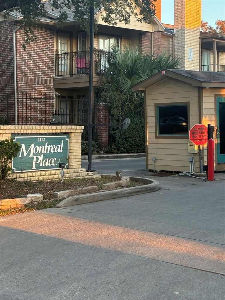 2121 Hepburn Street - Photo 3