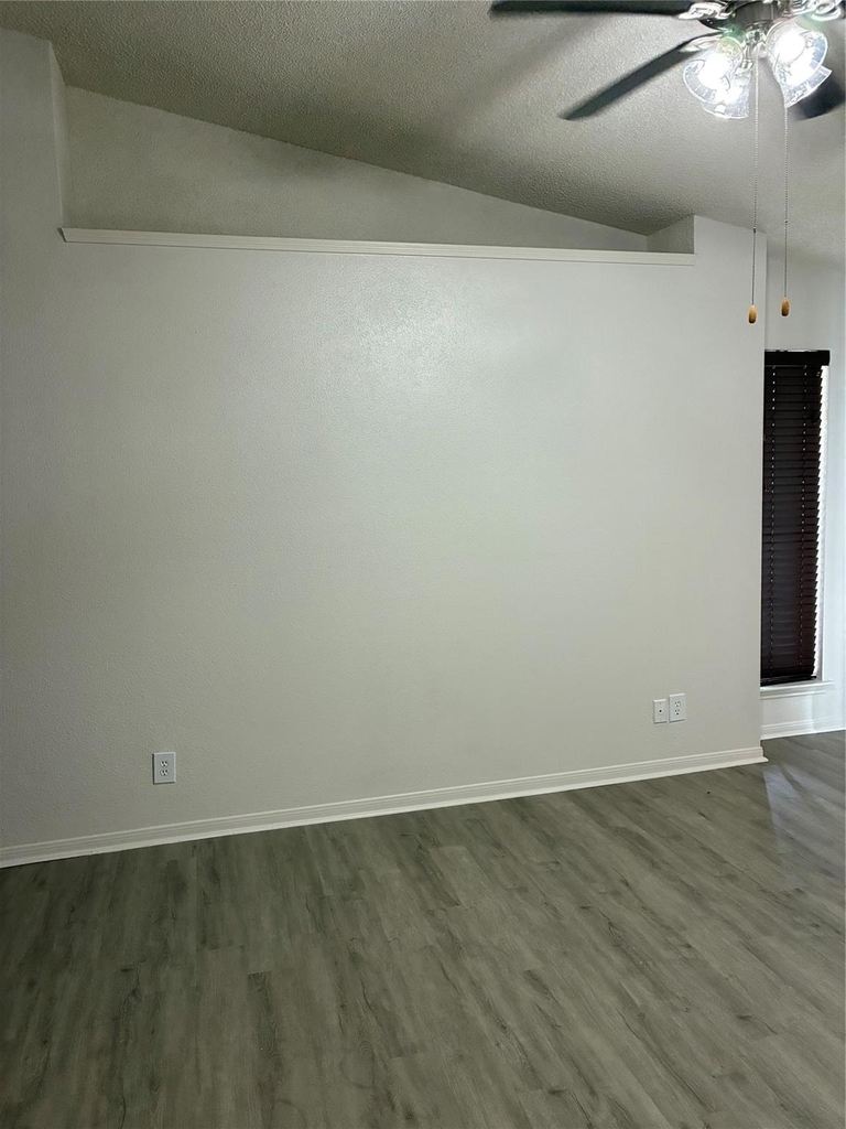 2121 Hepburn Street - Photo 17