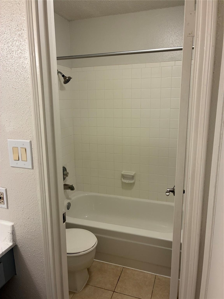 2121 Hepburn Street - Photo 14