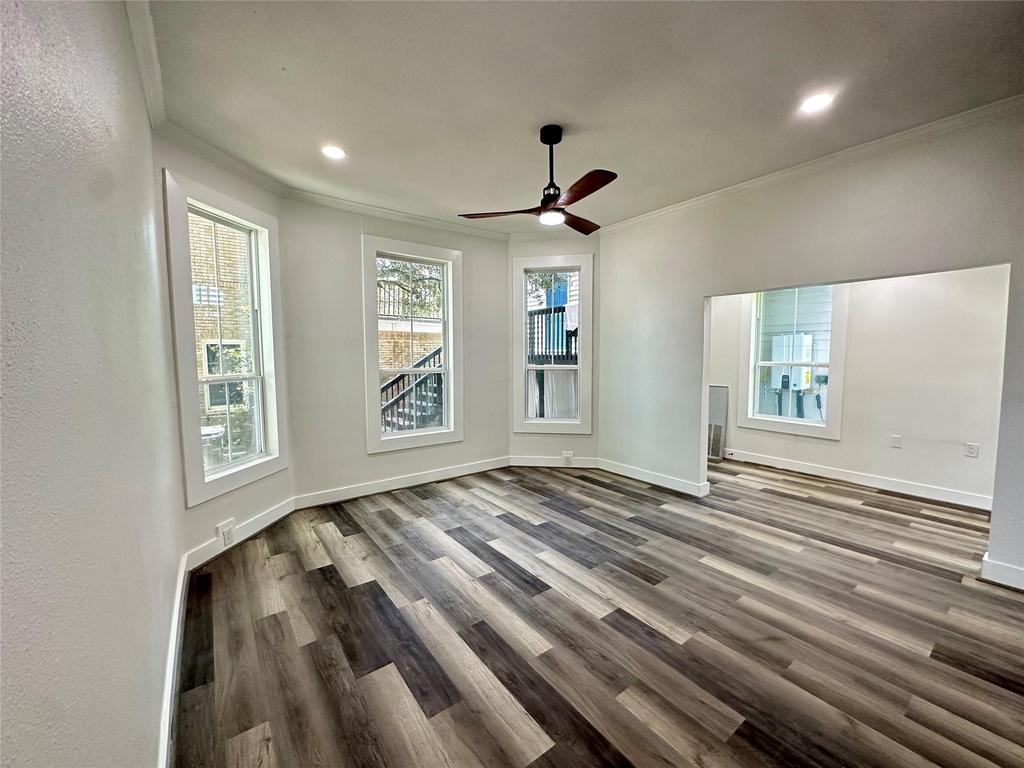 2001 29th Street - Photo 3