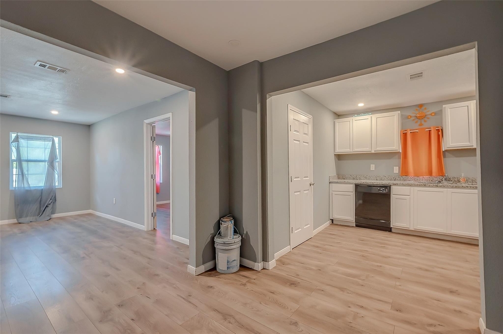 6823 Goforth Street - Photo 8