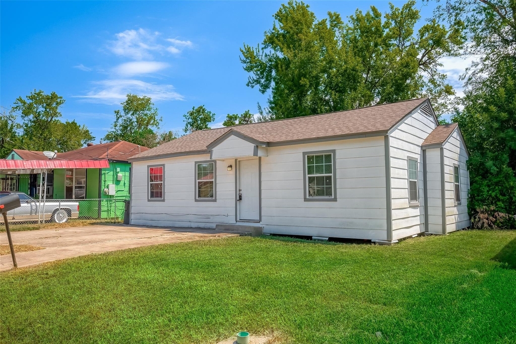 6823 Goforth Street - Photo 2