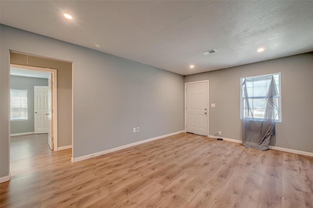 6823 Goforth Street - Photo 6