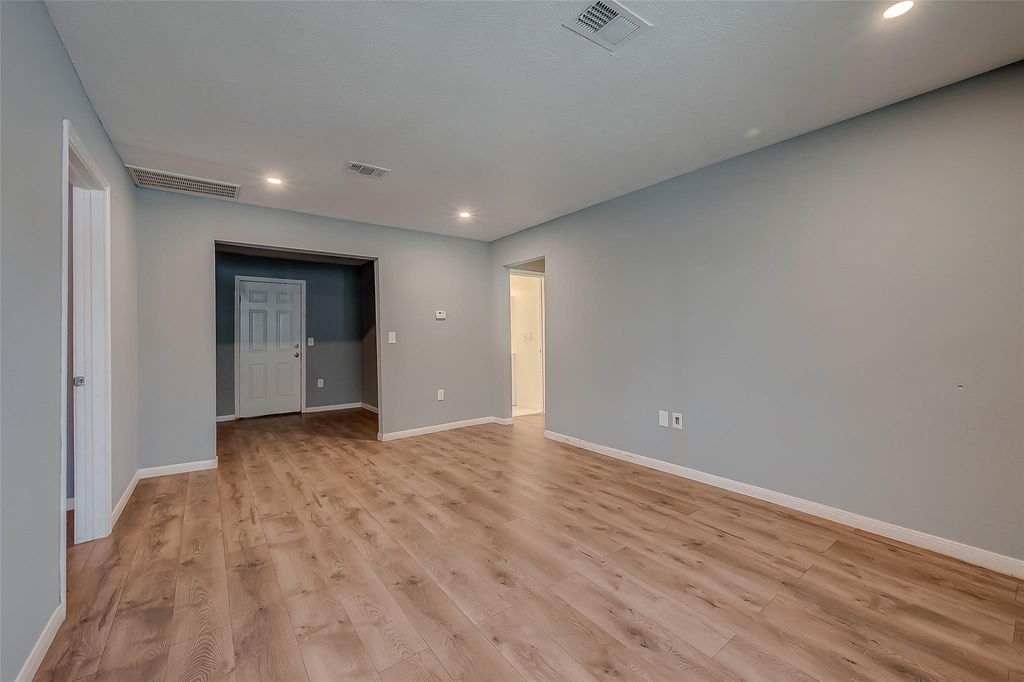 6823 Goforth Street - Photo 5