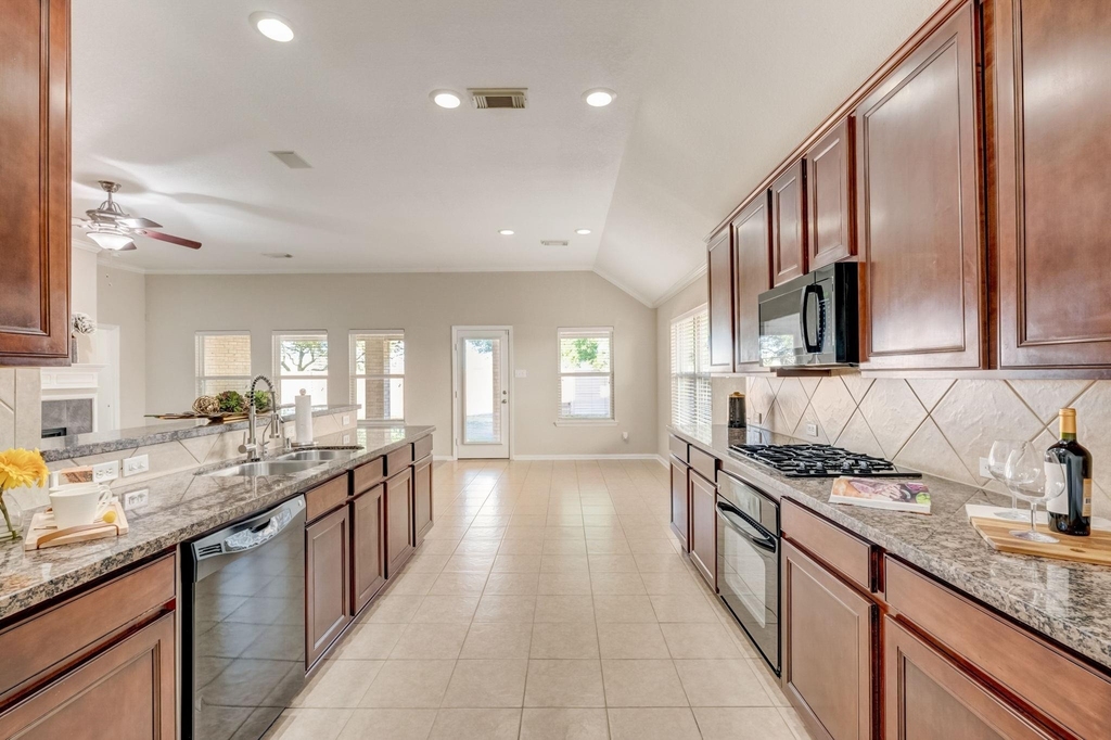 7219 Palmito Ranch Drive - Photo 18