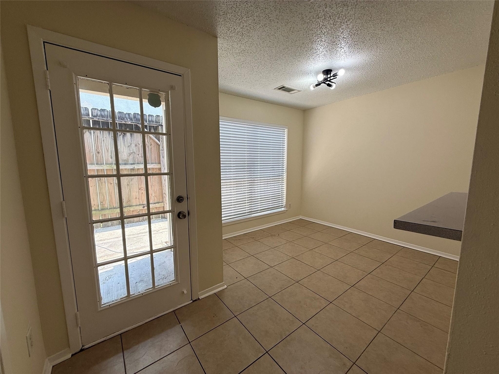 3837 Tanglewilde Street - Photo 3