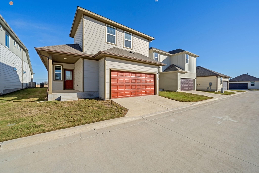 219 Pinnacle Lane - Photo 0