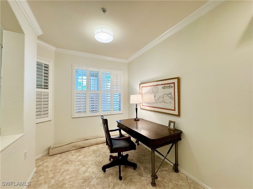 4884 Hampshire Court - Photo 13