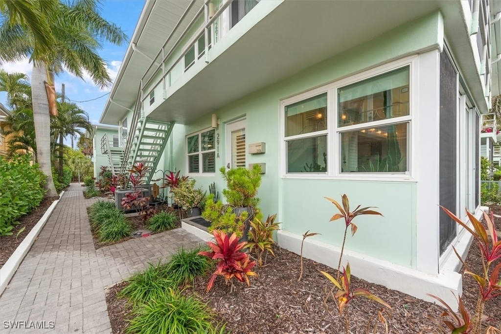 291 8th Avenue S - Photo 4