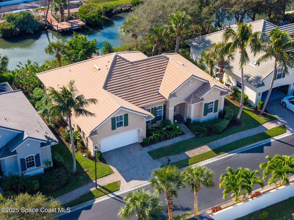 379 Pentland Drive - Photo 0