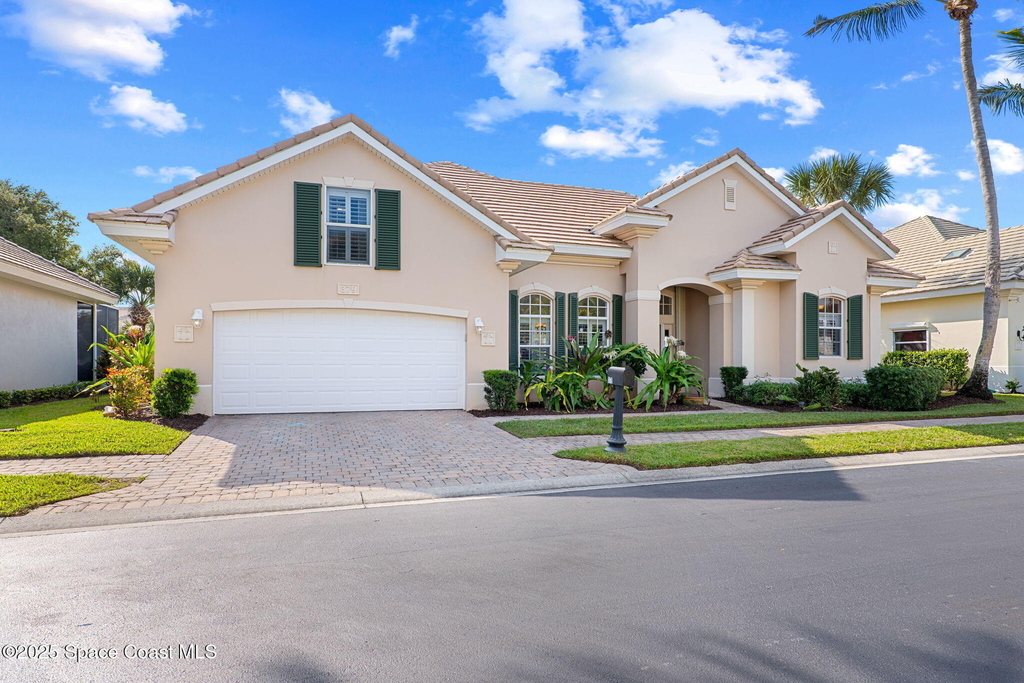 379 Pentland Drive - Photo 2