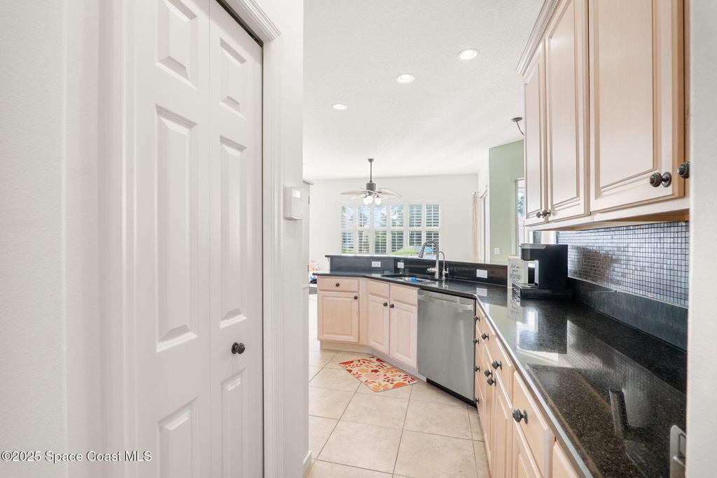 379 Pentland Drive - Photo 19