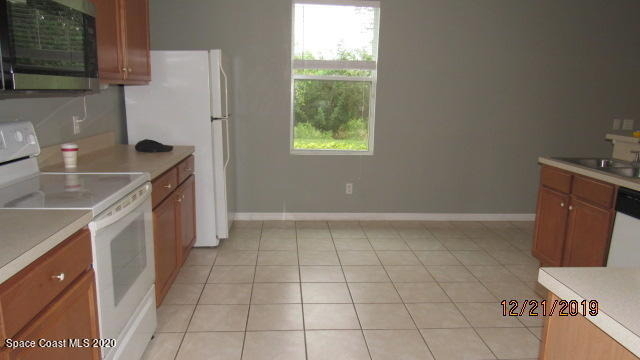 4281 Caparosa Circle - Photo 4