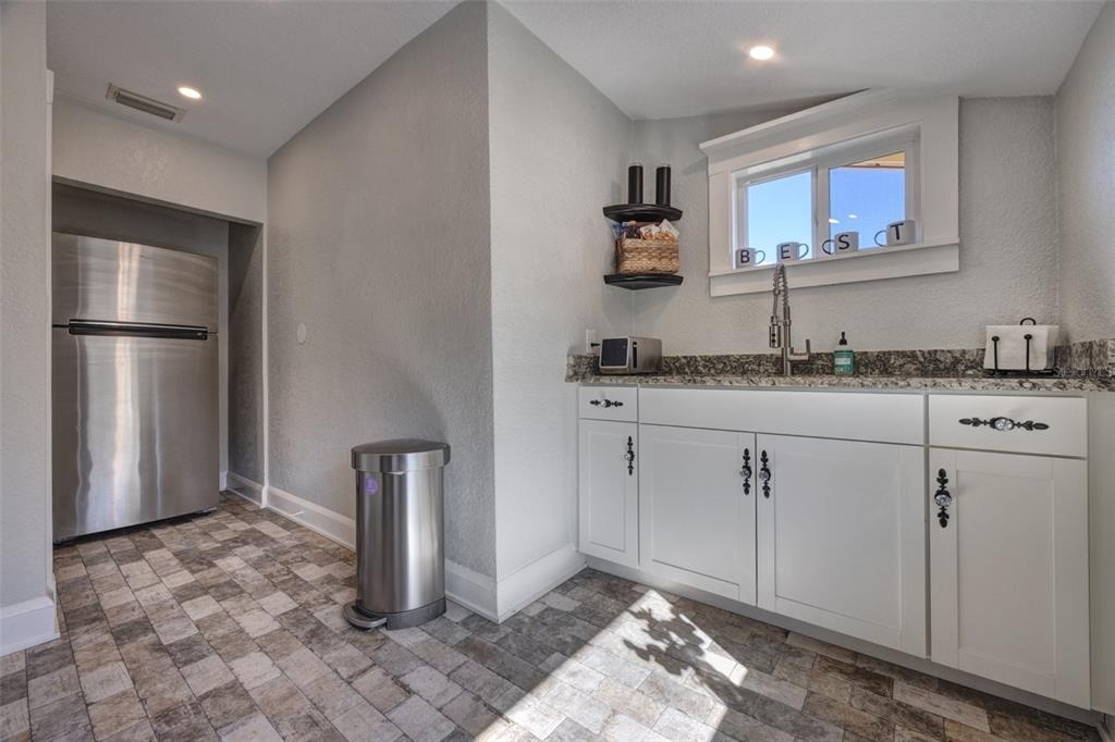 117 E Euclid Avenue - Photo 8