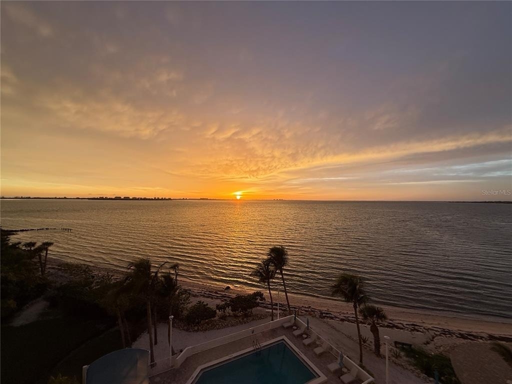 11 Sunset Drive - Photo 2