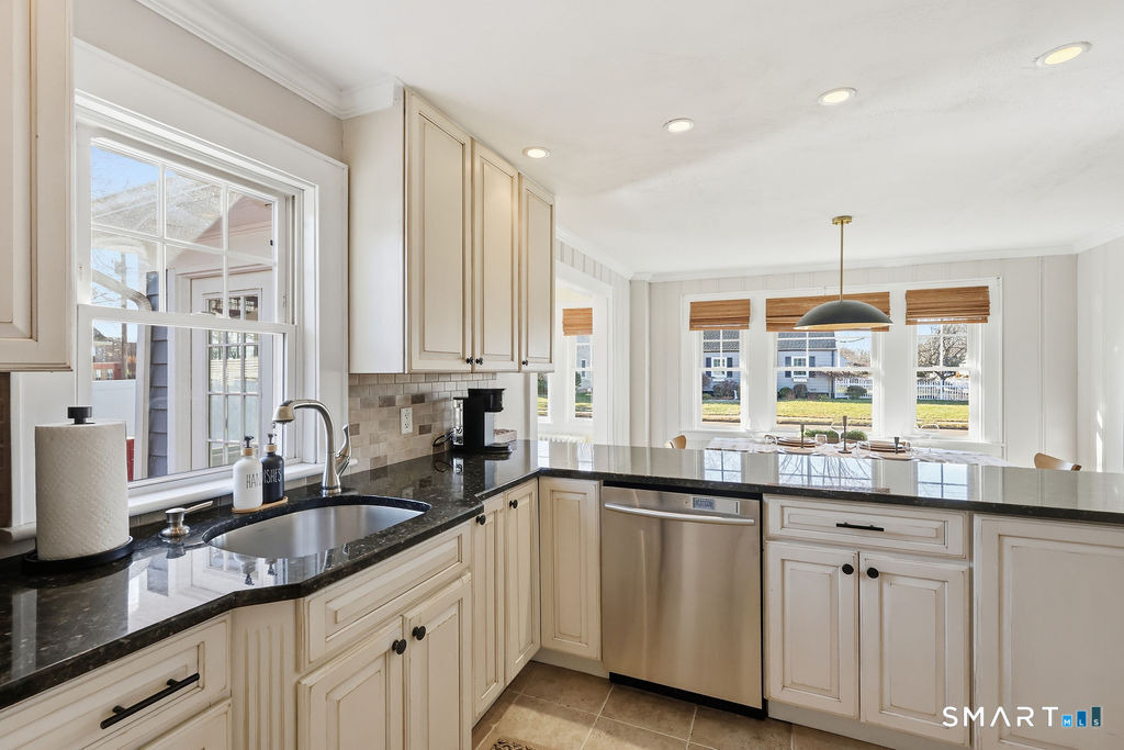 82 Miller Avenue - Photo 15