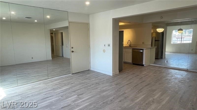 1701 E Katie Avenue - Photo 5