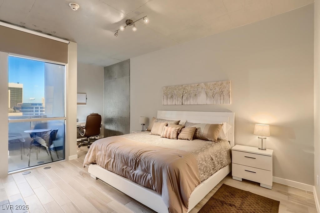 353 E Bonneville Avenue - Photo 8