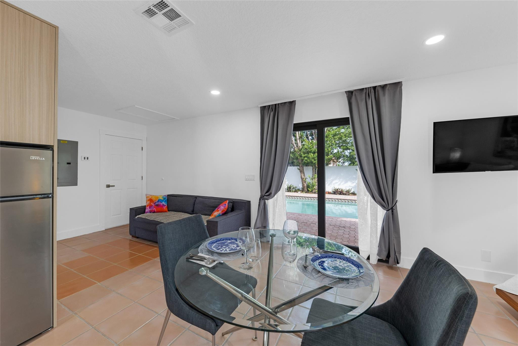 307 N Highland Drive - Photo 9