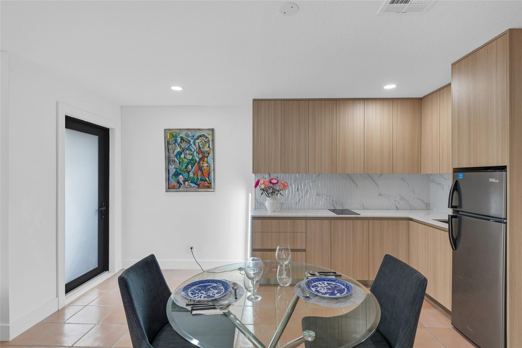 307 N Highland Drive - Photo 6