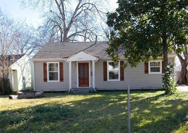 1606 Davis Boulevard - Photo 0