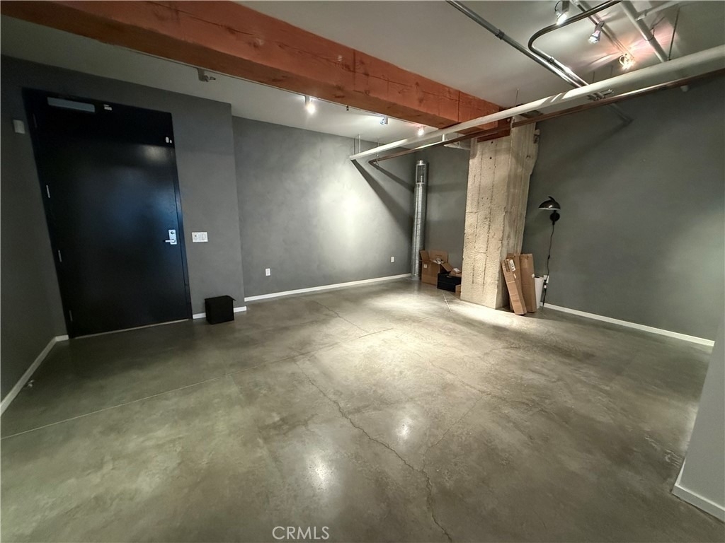530 S Hewitt - Photo 14