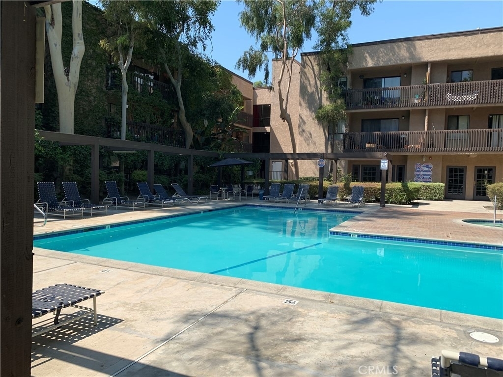 22100 Burbank - Photo 21