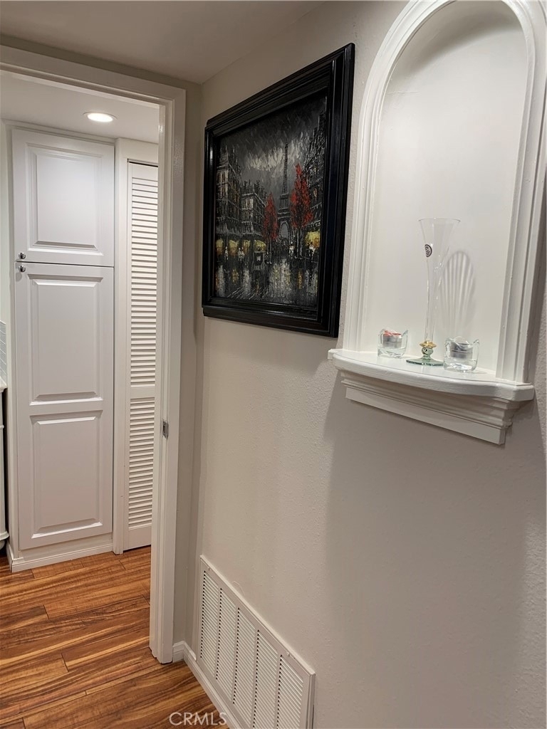 22100 Burbank - Photo 13