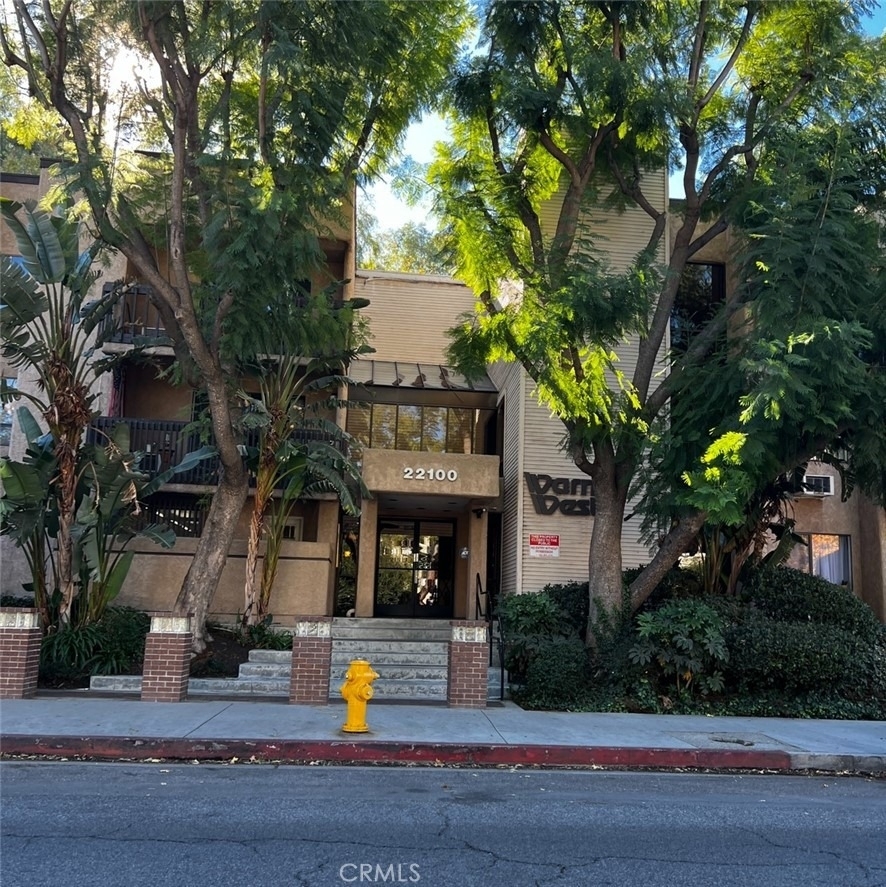 22100 Burbank - Photo 26