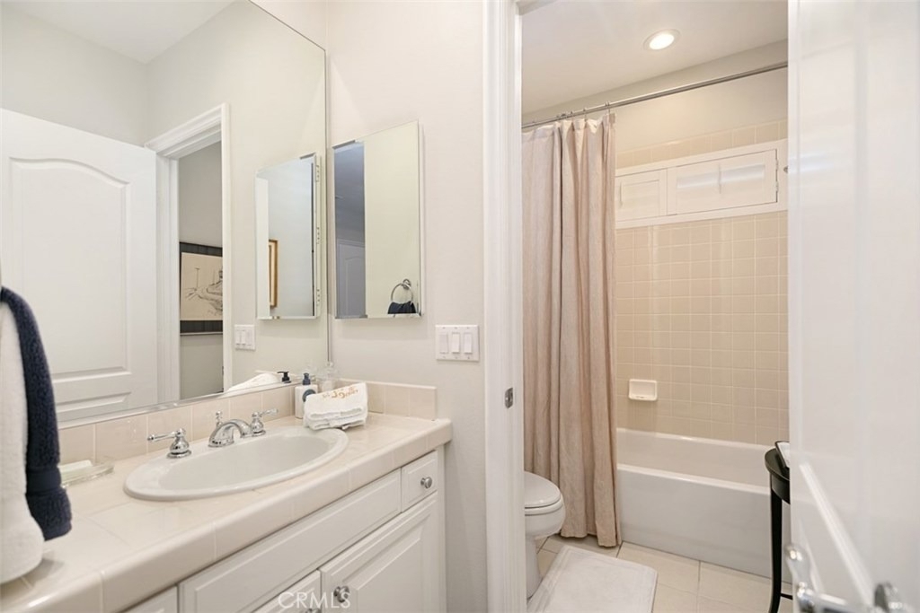 27 Via Monarca Street - Photo 38