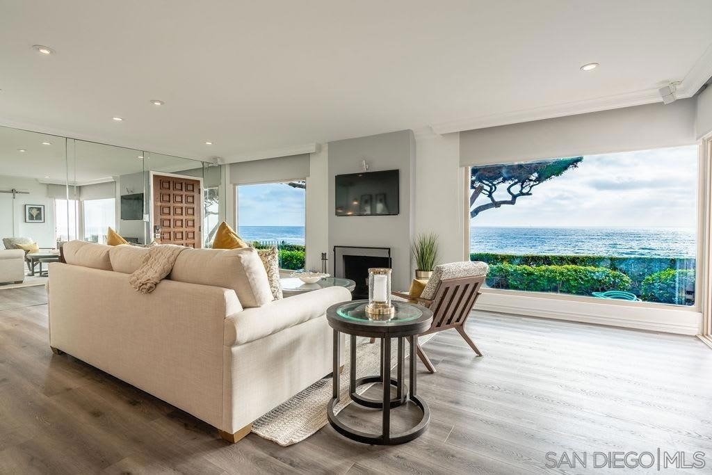 6529 Neptune Pl - Photo 9