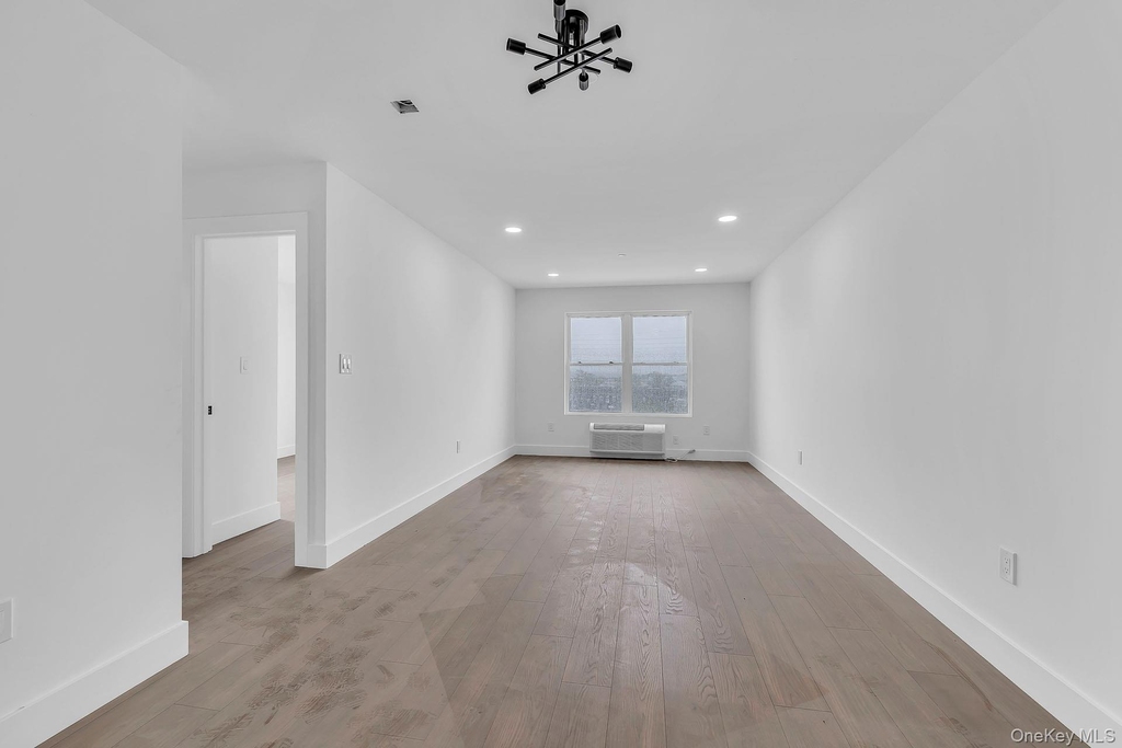 74 Broadway - Photo 2