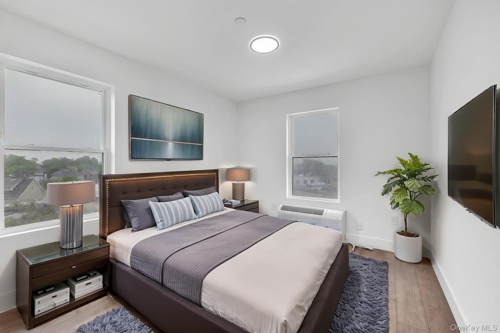 74 Broadway - Photo 3
