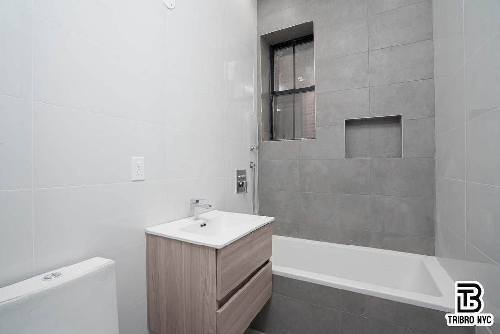 62-15 Catalpa Avenue - Photo 6