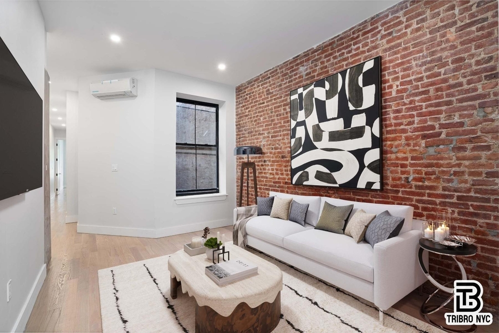 62-15 Catalpa Avenue - Photo 1