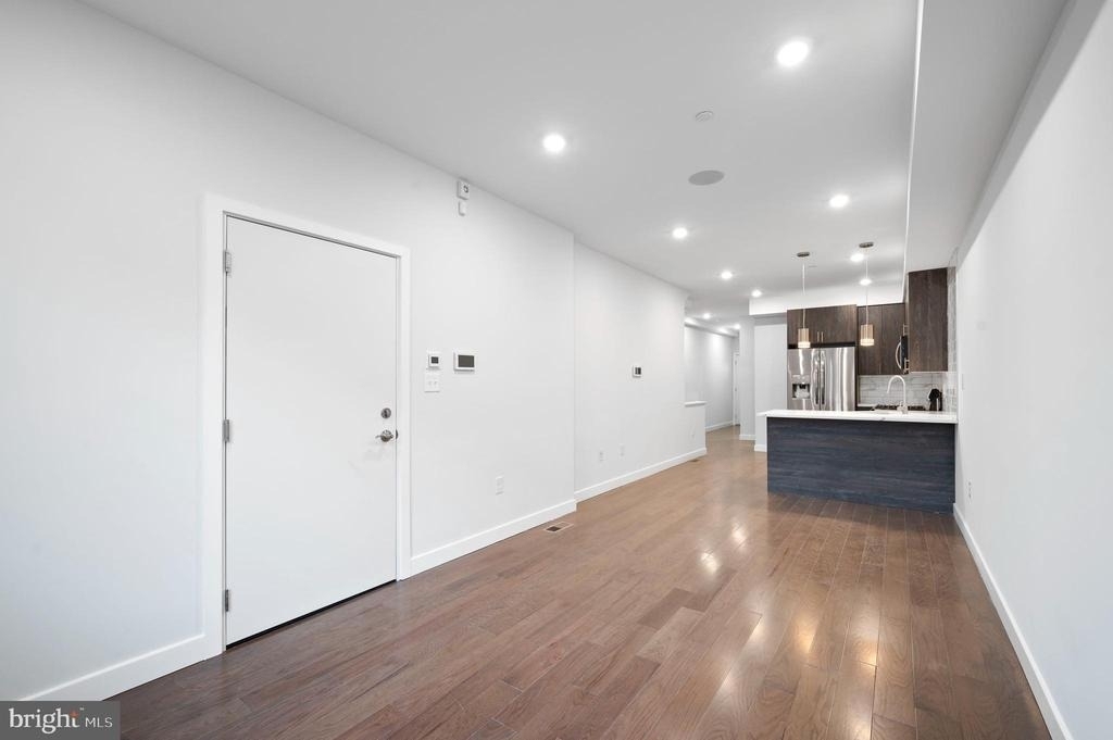 2249 N Franklin Street - Photo 2